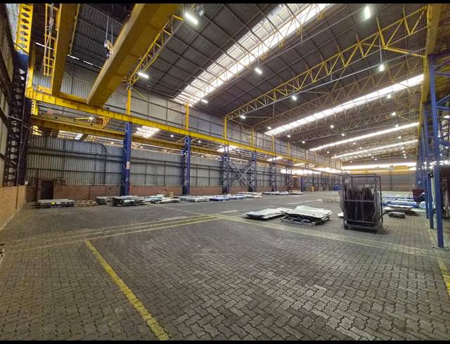 3,240M² FACTORY TO LET IN ROODEKOP